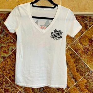 2017 SAE Fraternity Mom's Weekend White Short Sleeve-V-Neck T-Shirt Size Medium